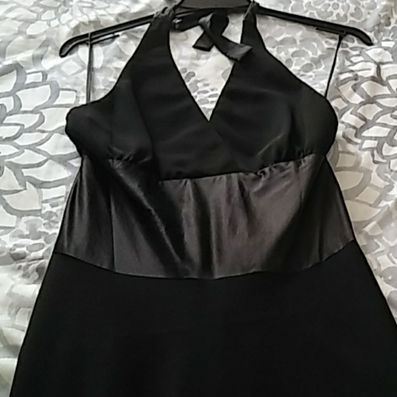 Dress - Picture 2 of 5